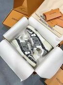 LV *Trainer